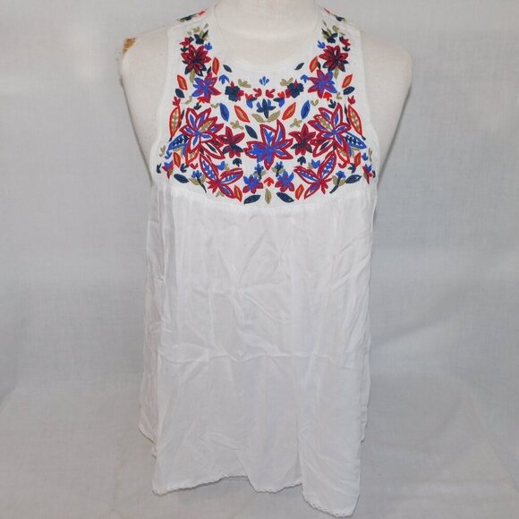 Wilfred Tops - Aritzia Wilfred White Floral Embroidered  Sleeveless Tank Top Womens S Flowy